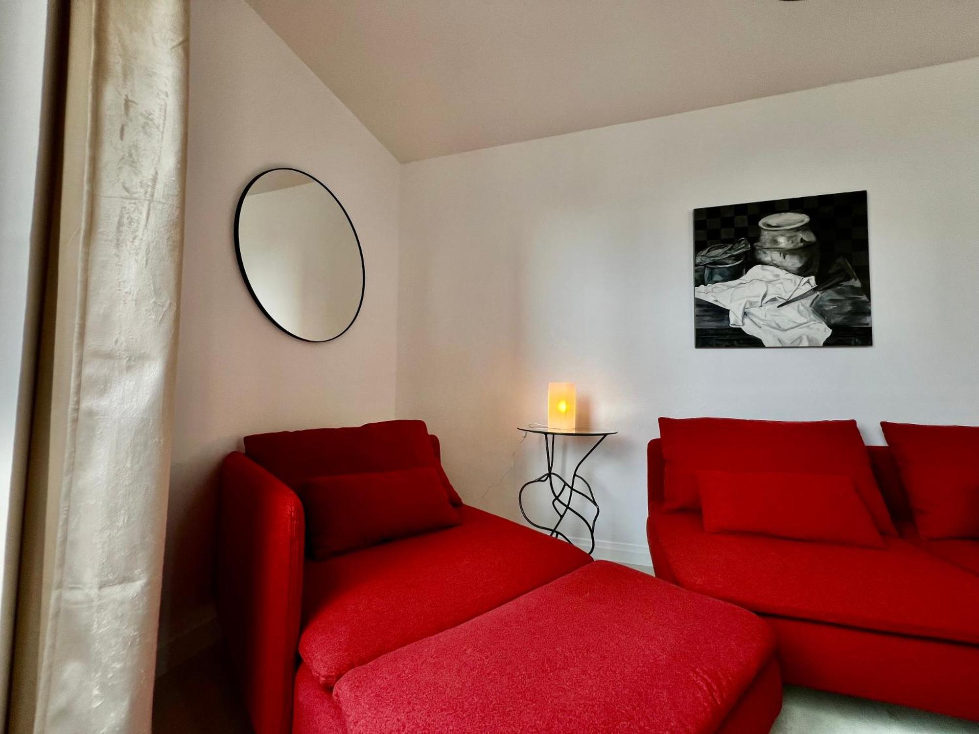 Proche Base Navale Et Siam